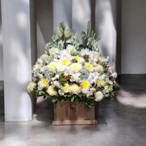 Pie de Caja Fúnebre Llama de Fe