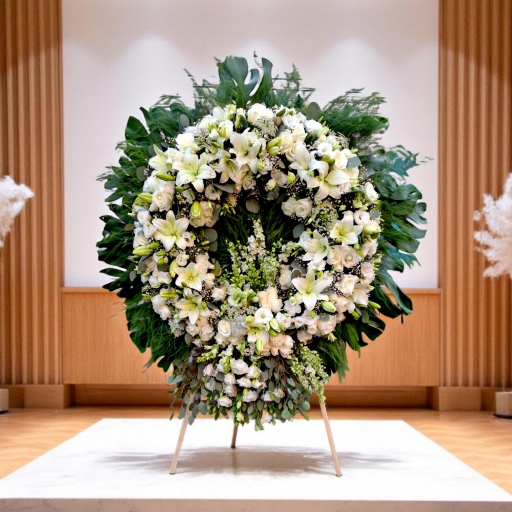 Corona Funebre Tributo Blanco de Luz en Tripié