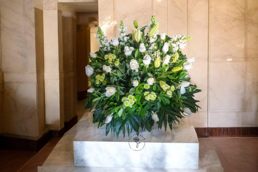 Cubre Caja Fúnebre Serenidad Floral