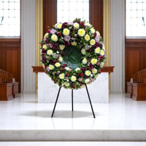 Corona Fúnebre Premium en Tripié – Rosas Vibrantes