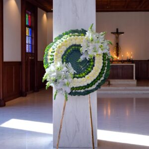 Corona Fúnebre Premium – Homenaje Elegante y Aromático